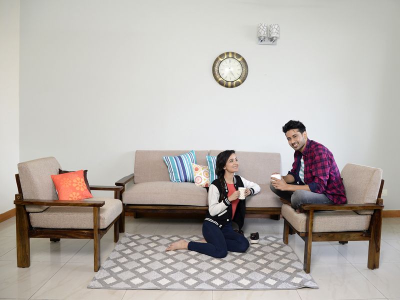 Quality home furniture on Rent in Delhi