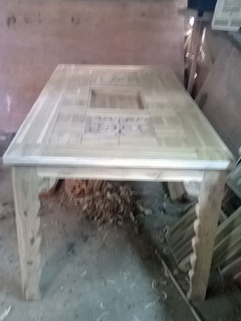 Table Manufacturer In Delhi